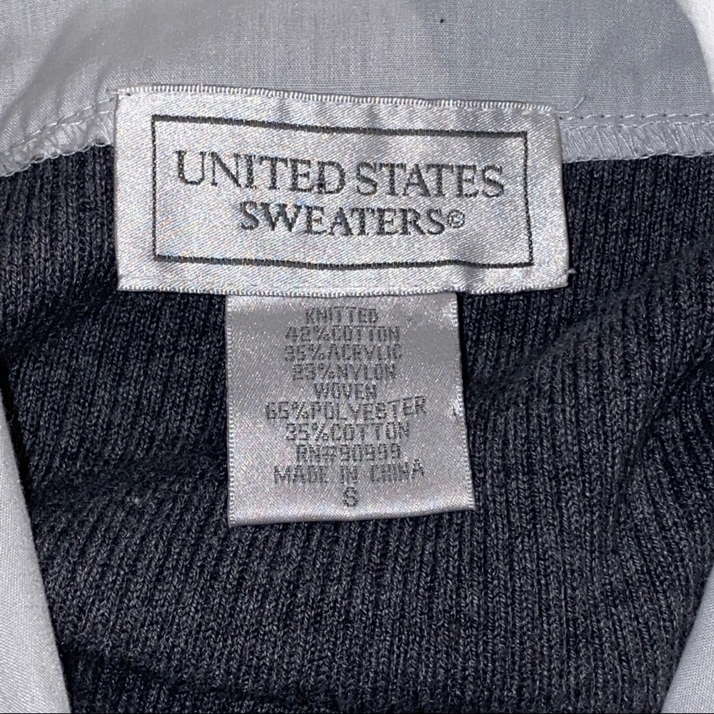 United States Sweaters Gray Layered Sweater.   043 - Picture 3 of 4
